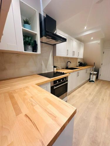 R1 - Luxury Self-Contained Studio Apartment near QE Hospital, Birmingham (fotografie 8)