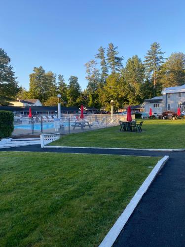 Barberry Court Motel - image 2