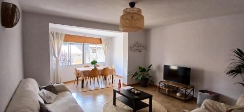 LA CARA NORD , ALOJAMIENTO TURISTICO ,SALDES, A LOS PIES DEL PEDRAFORCA, apartamento in Saldes