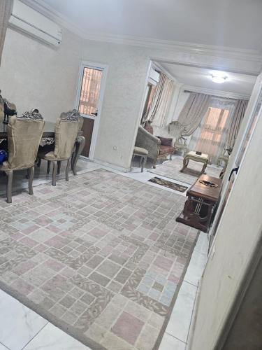 ارقي مكان في المهندسين للايجار