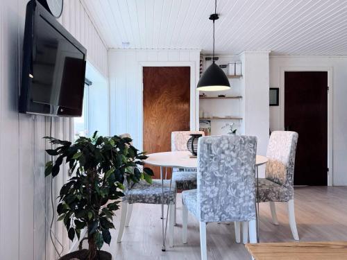 Charming House With Amazing Sea View in Toftir
