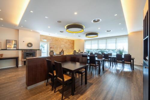 餐廳, Bella Fino - Hotel & Suites in 布拉克韋德