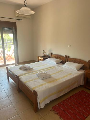 1 double bed