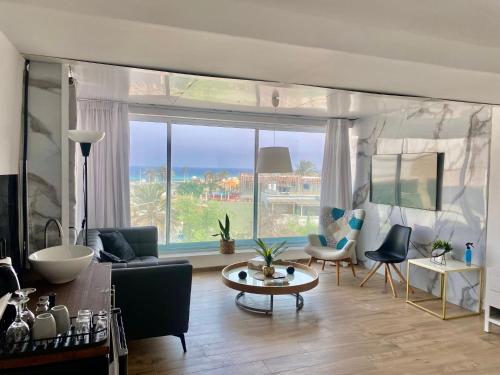 סוויטת בוטיק על הים in Nahariya