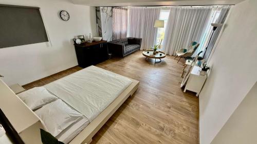 סוויטת בוטיק על הים in Nahariya