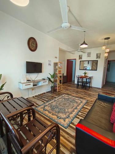 Homestay Camelia Kuala Terengganu - Near Drawbridge, Pasar Payang, KTCC Mall, Hospital HSNZ and Batu in Kuala Terengganu