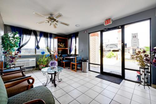 Lobi, Hotel O Luxury Inn Channelview Baytown I-10 in Cloverleaf