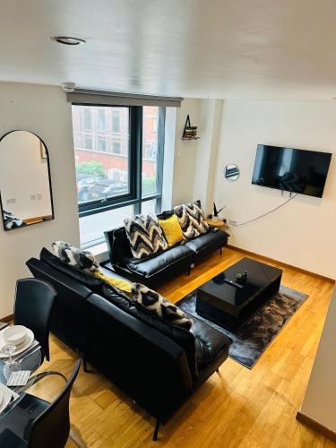 2 Bedroom City Centre Apartment Free Secure Parking, Liverpool (photo 11)