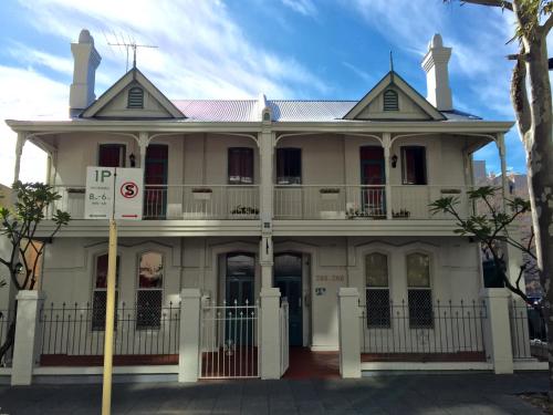 Hay Street Traveller's Inn