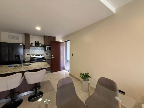 Tropical Sunshine in Condominio Agua Clara
