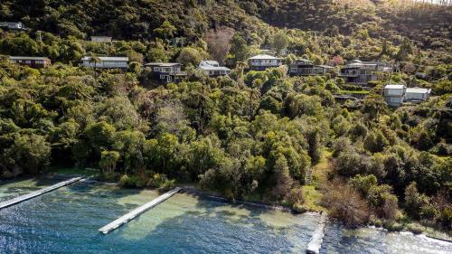 Boat Shed Bay - Stunning Lake Tarawera Views in 塔拉韋拉湖
