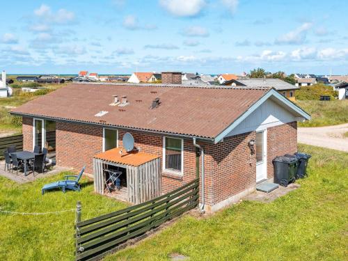 7 person holiday home in Frøstrup