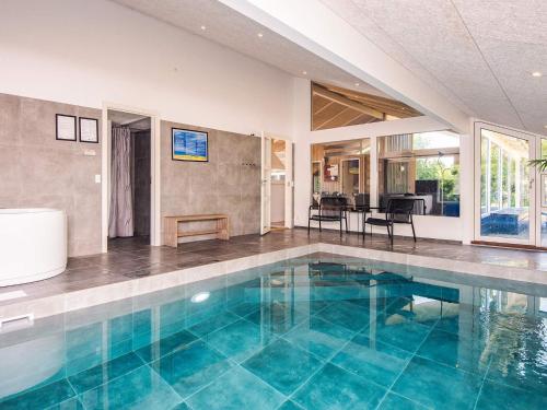 مسبح, person holiday home in Hjorring-By Traum in هجورينج