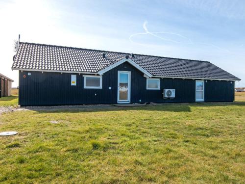 10 person holiday home in Harboøre
