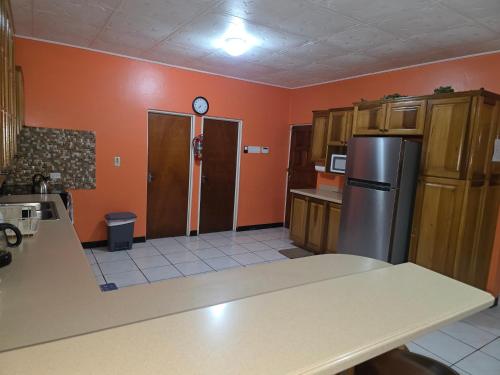 Konyha, Chateau Yellow in Mandeville