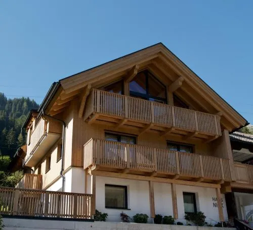 Haus Nick, Appartementhaus in Sankt Anton am Arlberg, Österreich