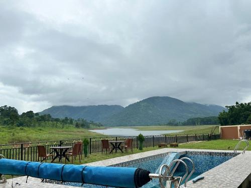 Nearby attraction, Ri Tngen in Umsning