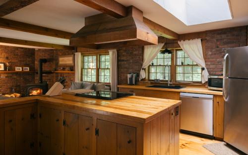 Forest Mountain Escape- Beautiful Mountaintop Escape in Mendon VT 20 min to Killington 14 to Pico home - image 12
