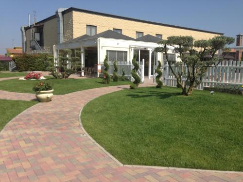 Hotel Bussana in Tolle