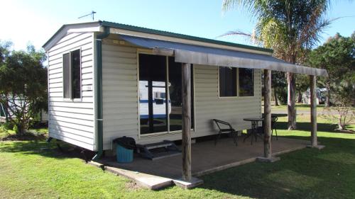 ทางเข้า, Homestead Caravan Park in นานังโก