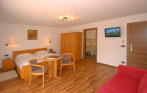 Garni Hotel Rezia Room Type - Triple Room