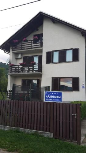外部景觀, Plitvice Diamond Apartment in 克雷尼薩