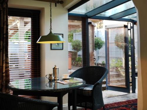 The Hare & Hounds Hotel