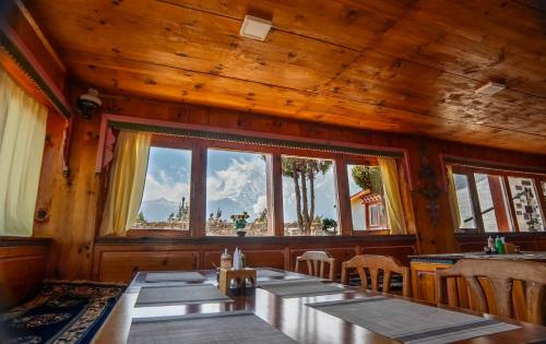 Restaurant, Sherpa Panorama Hotels in Everest Region (Nepal)