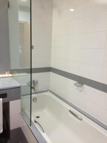 Bathroom, Riviera Hotel in Cascais