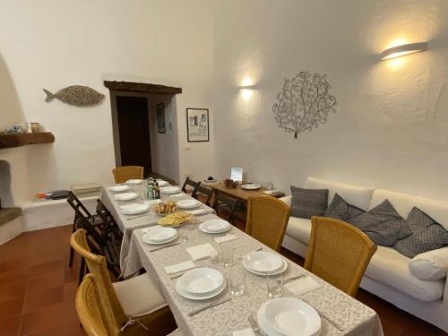 บริการและสิ่งอำนวยความสะดวก, Villa Meigama - Porto Giunco in นอตเตรี