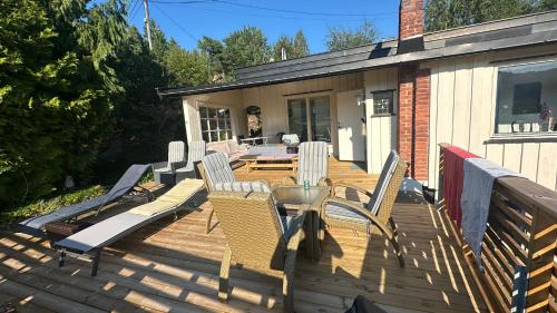 Kilátás, 3 bedroom summerhouse with view and beach access -1h from Oslo city in Holmsbu