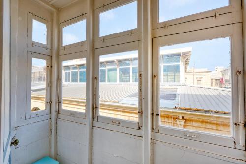 Authentic Apartment in the Heart of Valletta - image 4