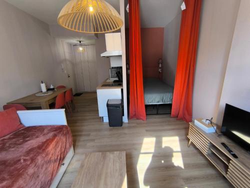 2, Ctre, parking, by bedandberry, Châteauroux (foto 7)