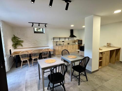 Konyha, Chulavista House by Kev in Parada De Sil