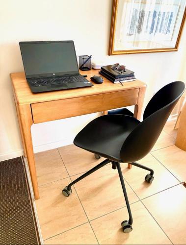 Treetops Studio near Rhodes Emlékmű