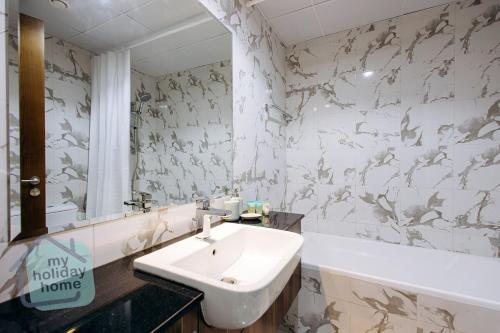 Beachside 1BR Apt Pool, Balcony & Free Parking, Ras al Khaimah (foto 10)