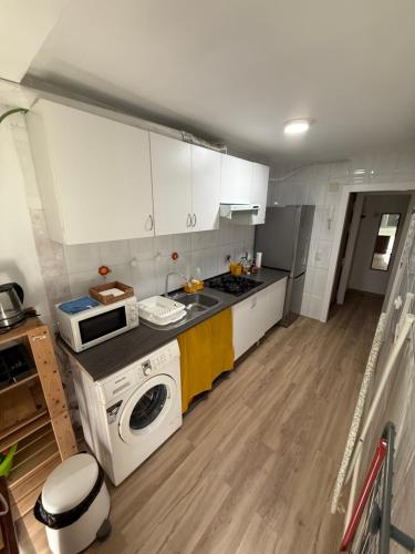 セビリア Sevilla Apartamento en Camas a minutos del centro de Sevilla Wifi 4つ星 シングルルーム プール