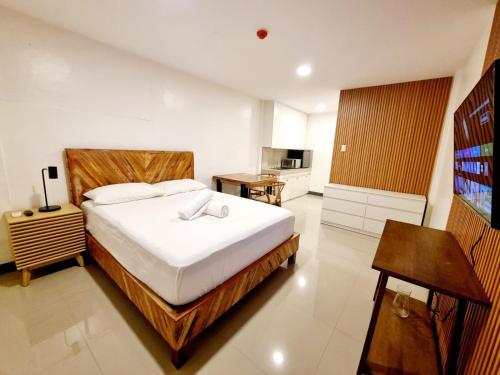 Flat 35, Unit 1C, Manila