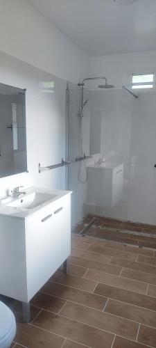 Appartement avec jardin sur terrain arboré - Location saisonnière - Sainte-Anne