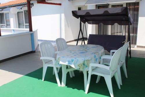 Apartment in Tribunj with sea view, balcony, air conditioning, W-LAN 5034-2, Tribunj (foto 4)