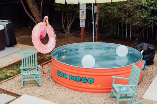 Entire house - 4 Bedroom & 2 Bath, 5 Min to Beach