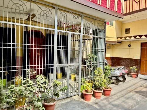 Griham homestay Near Assi Ghat - image 4