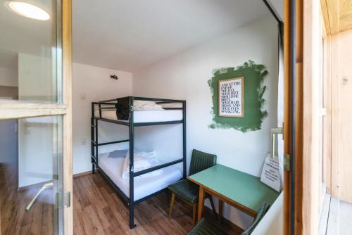 Mellow Mountain Hostel - image 4