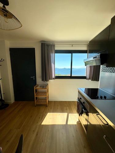 Kitchen, Magnifique vue sur la mer ... in L'Estaque