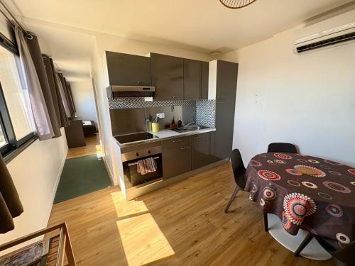 Kitchen, Magnifique vue sur la mer ... in L'Estaque