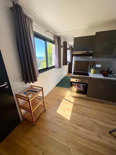 Kitchen, Magnifique vue sur la mer ... in L'Estaque