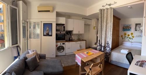 Apartment in Nice - Tap to explore photos