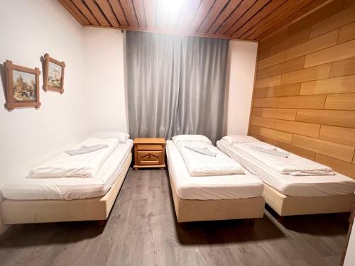 Komfortable Ferienwohnung Monteuerzimmer in 勞厄瑙