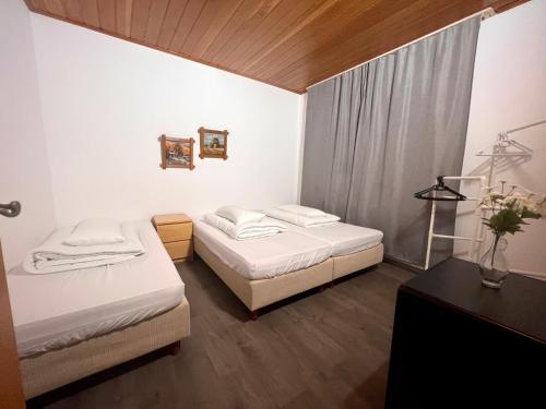 Komfortable Ferienwohnung Monteuerzimmer in 勞厄瑙