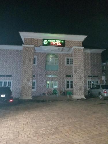 AFRICAN PRINCESS HOTEL, New Haven in Eнугу